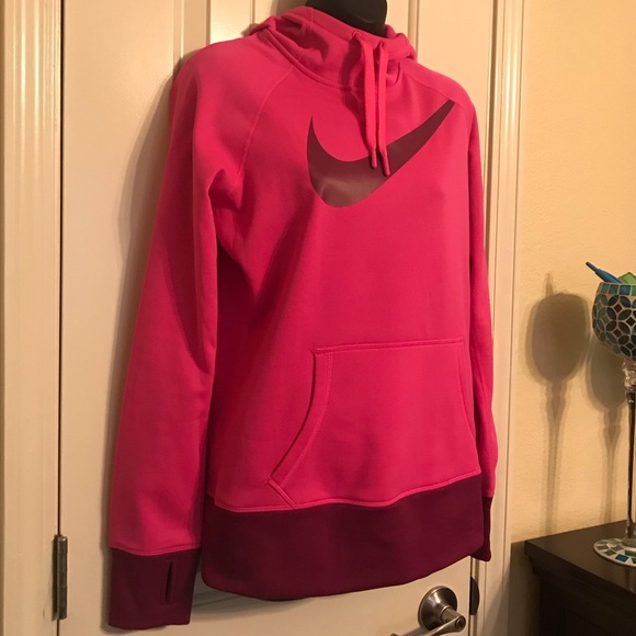 Nike Women’s Pullover - Picture 10 of 14
